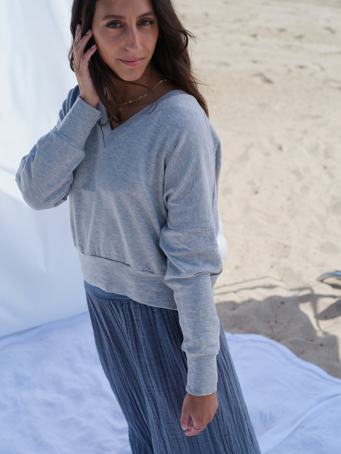 THE V-NECK PULLOVER